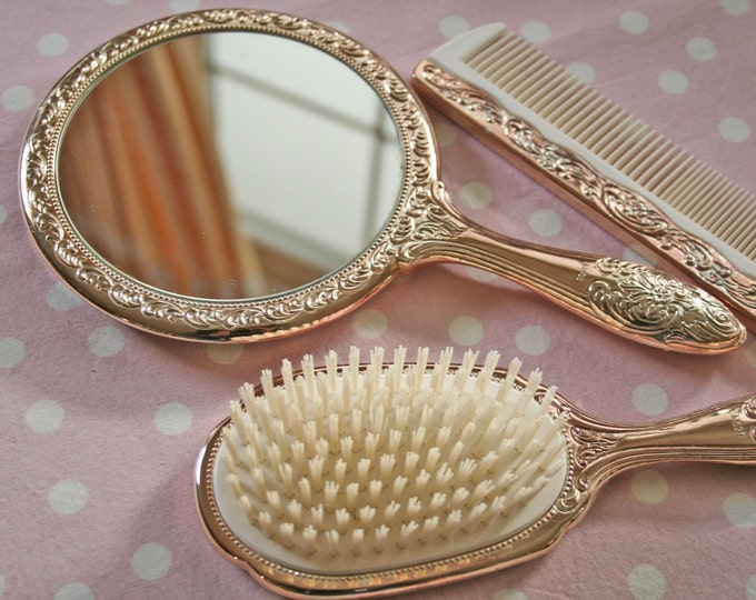 Beautiful Vintage Dresser Set Mirror, Hair Brush and Comb in Excellent