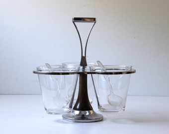 Vintage mid-century condiment caddy or snack server [B4]