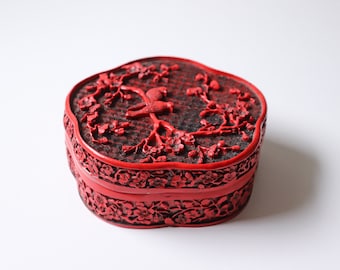 Chinese Carved Cinnabar Birds on Cherry Tree Storage Box; Red Cinnabar Trinket Box Jewelry Box; Hollywood Regency Asian Home Decor --[B1]