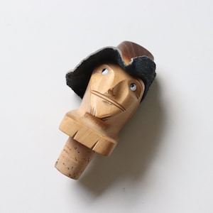 Hand carved Wood Cork Bottle Wine Stopper Pourer Man with Black Leather Hat, Anri Style Vintage Wood Stopper -[SB2]