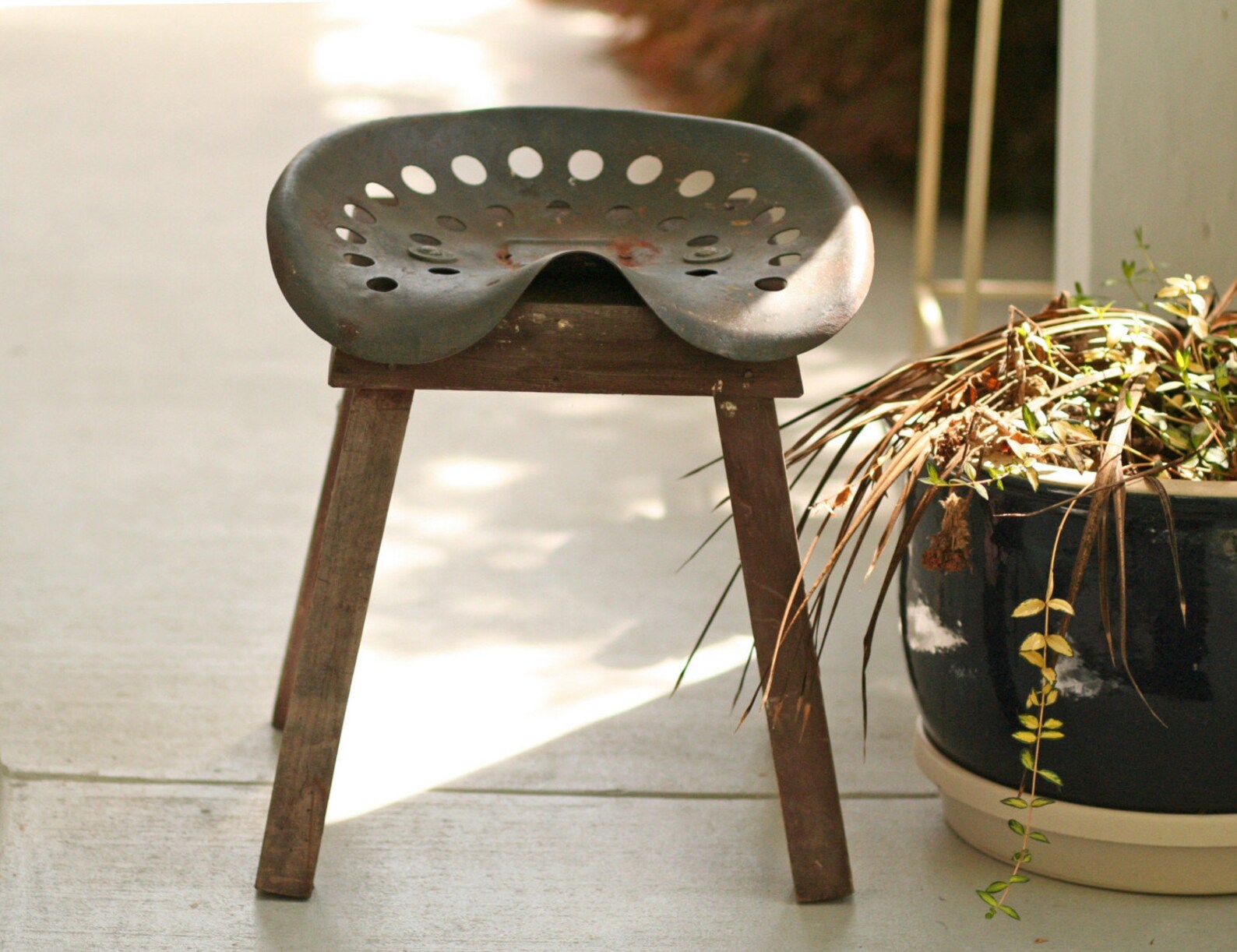Vintage cast iron tractor seat garden stool Etsy