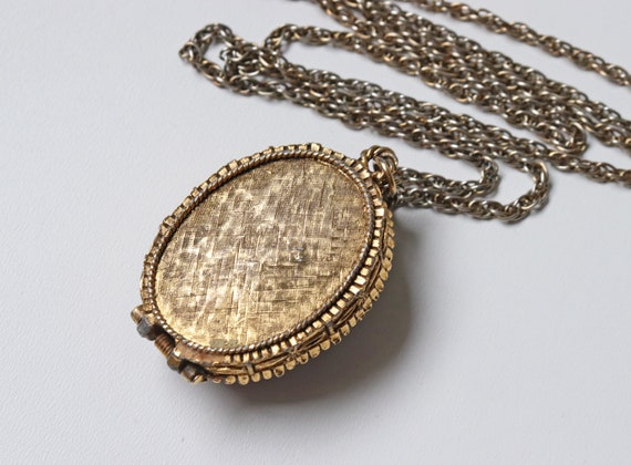 Max Factor Locket Necklace Solid Perfume Compact;… - image 4