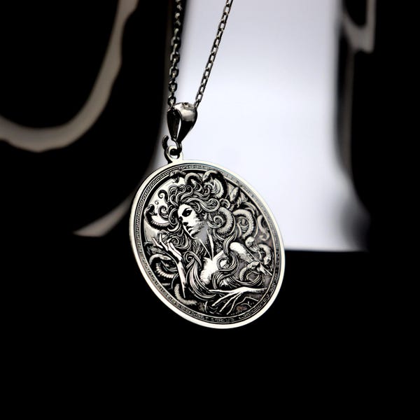 Medusa in 925 Sterling Silver, Greek Mythology Necklace