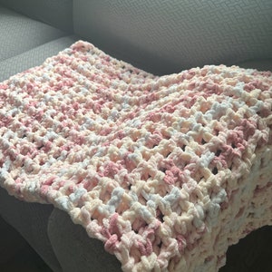 Cute Baby Blanket Pattern, Beginner Friendly Hand-Crocheted Design, Beautiful Blanket for Baby, Cozy Crochet Pattern