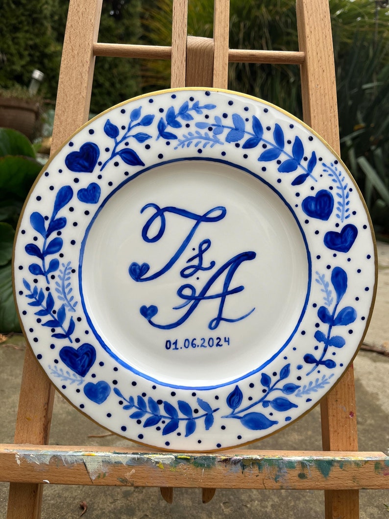 Wedding Initial Handpainted Ceramic Plate Family Name Sign Gift for Newlyweds Unique Wedding Anniversary Gift for the Couple Engagement Gift
