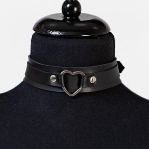 Heart Pendant Leather Choker Necklace, Handmade Leather Heart Choker, Heart Pendant Leather Collar, Leather Heart Choker Necklace