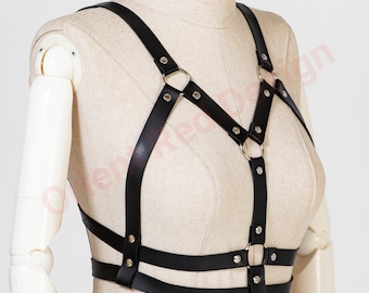 Arnés de pecho de cuero vegano hecho a mano, lencería gótica, ropa fetichista