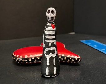 Day of the Dead* Dia de los Muertos* Miniature Skeleton Doll Figurine