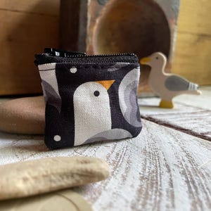 El Lilliput, un pequeño monedero con cremallera, diseño de pájaro y gaviota, estuche para tarjetas SD, monedero pequeño con cremallera, monedero minimalista, estuche de almacenamiento para auriculares, diseño de bosque.