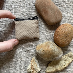 Estuche pequeño con cremallera Lilliput, color marrón trigo, estuche para tarjetas SD, audífonos, monedero, monedero pequeño con cremallera, monedero minimalista, unisex