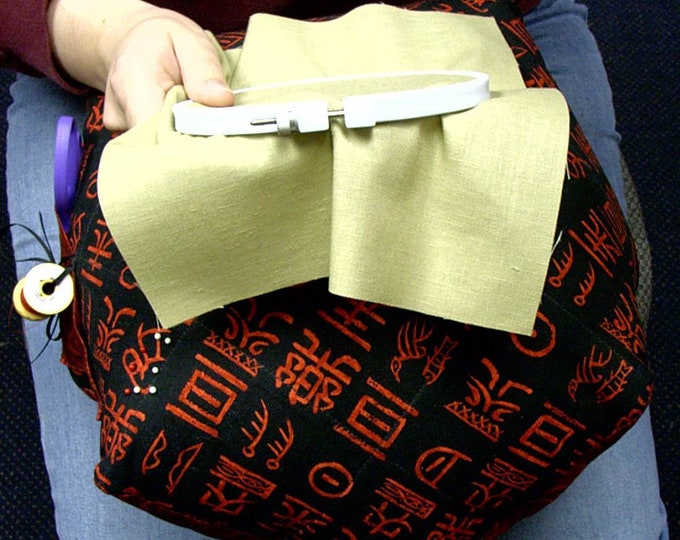 Handwork Pillow - Embroidery - Stitchery - Sewing Pattern - Applique Project - Print Pattern