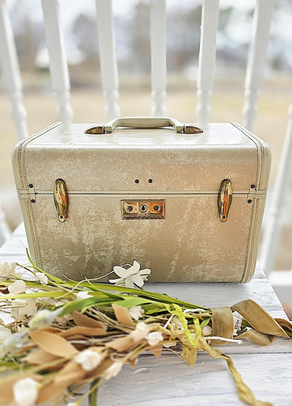 Vintage Samsonite Streamlite Train Case: Blonde T… - image 2