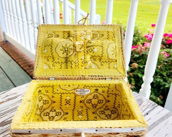 Vintage Dritz Sewing Case, Yellow Sewing Box, Shabby Cottage Chic, Sewing Box