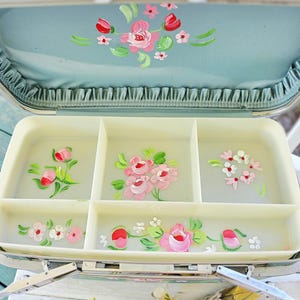 Vintage Samsonite Train Case, All the Right Junk in All the Right Places, Samsonite Blue Jean Color Train Travel Case