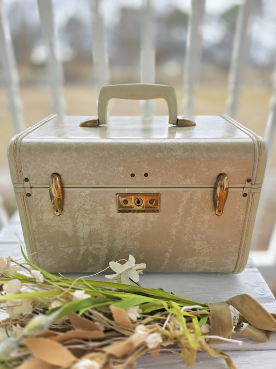 Vintage Samsonite Streamlite Train Case: Blonde T… - image 1