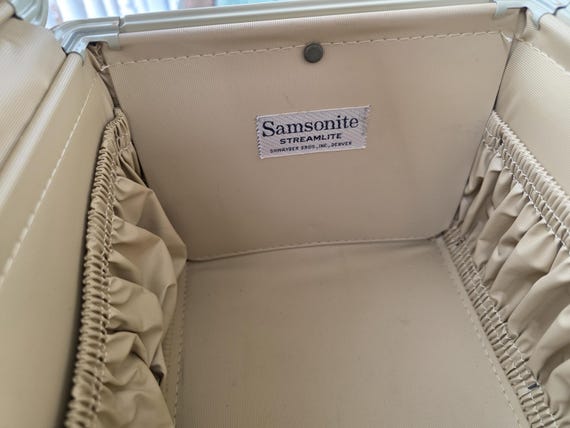 Vintage Samsonite Streamlite Train Case: Blonde T… - image 4