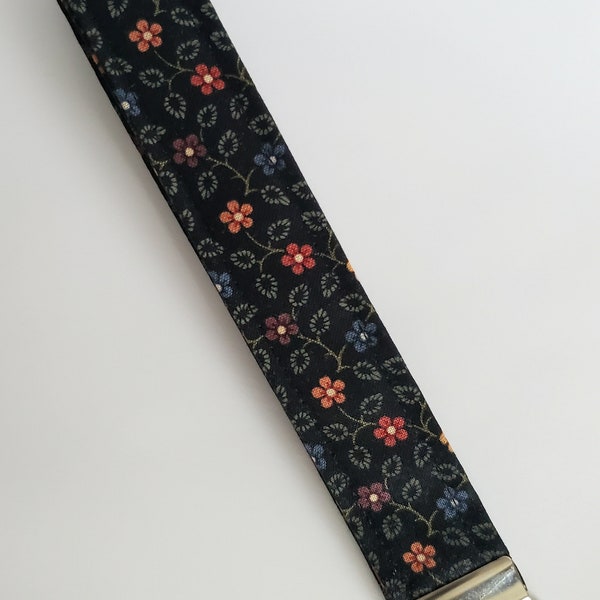 Black Pretty Flower Fabric Key Fob Wristlet, 1 inch wide, Silver Key Fob Hardware with key ring. Keychain, Key Fob, Flower Keychain,