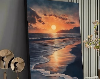 Könnte beinhalten: Ein gerahmter Leinwanddruck zeigt einen Sonnenuntergang über einem Strand. Der Himmel ist eine Mischung aus Orange, Gelb und Blau, mit der Sonne, die über dem Meer untergeht. Wellen branden am Ufer und spiegeln die warmen Farben des Himmels wider.