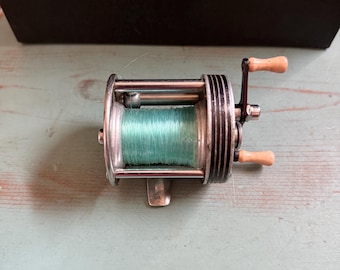 Langley Streamlite Model 310 KC Baitcasting Reel Vintage Outdoor