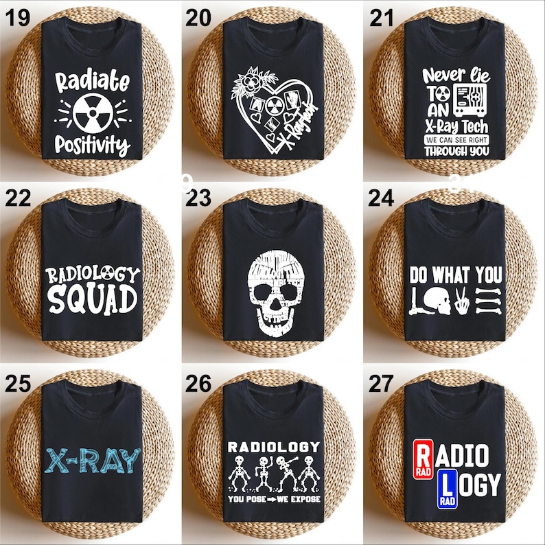 以下が含まれることがあります： 放射線学をテーマにしたデザインが施された、黒色のTシャツ10枚セット。デザインには、頭蓋骨、レントゲン画像が描かれたハート、そして「Radiate Positivity」、「Radiology Squad」、「Never Lie To An X-Ray Tech」、「Do What You Love」、「X-Ray」、「Radiology You Pose We Expose」、「Radiology」のテキストが含まれています。