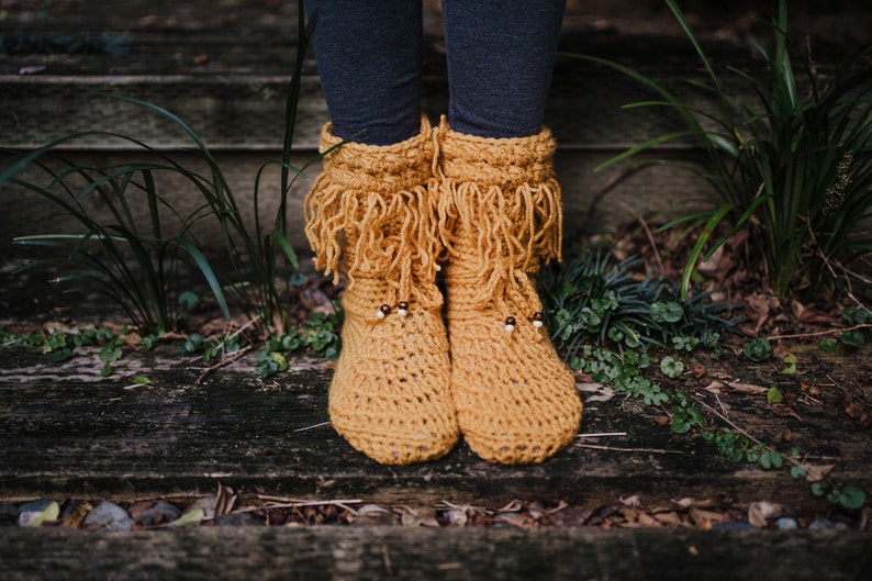 Custom Crochet boho boots crochet mukluk boots, crochet shoes, hippy boots, crochet slippers, crochet socks, image 2