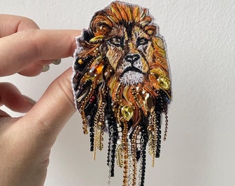 Gift for leo Zodiac Brooch, Embroidered Lion Pin with Beads, Astrological Gift for Leo, Zodiac Jewelry, August Birthday Gift, mens jewelry