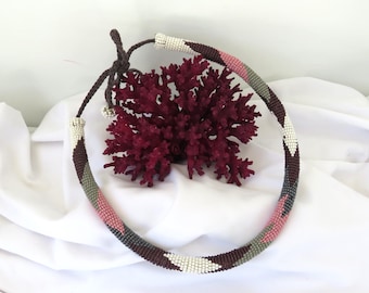 Collar de cuerda con cuentas africanas vintage, diseño tribal zulú.