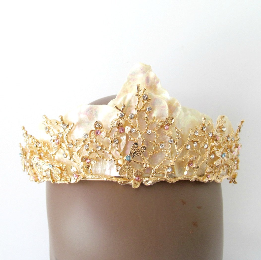 Handmade Seashells Crystals and Gold Marinelife Mermaid Wedding Crown Tiara Amazon.com : BARTOSI Mermaid Crown Starfish Tiara Gold  main image 4
