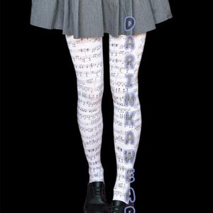 Medias con estampado de notas musicales – Medias clásicas estilo Dark Academia Alt Goth – Hechas a mano, tallas grandes S–6X