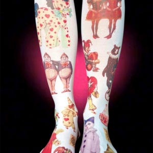 Y2K Clowncore Thigh-High Socks – Vintage Circus Print, Creepy Cute Alt Aesthetic, Weirdcore Kawaii Legwear, Festival Outfit