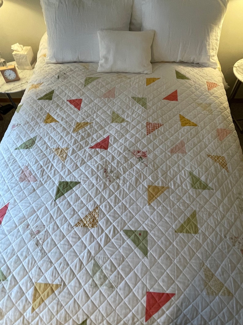 DIY Digital Download Gift, PDF Simple Triangle Baby Quilt, size 48 inch square, Modern baby room design image 7