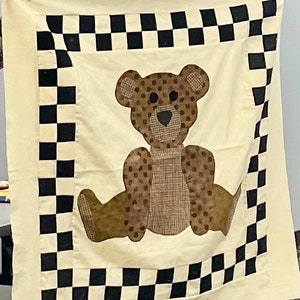 DIY Digital Download Gift, PDF Simple Baby Bear Applique' Quilt Pattern, Wall Hanging Size 46-inch Square, Full Size Templates Included zdjęcie 6