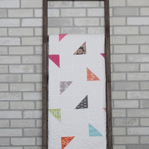DIY Digital Download Gift, PDF Simple Triangle Baby Quilt, size 48 inch square, Modern baby room design image 3