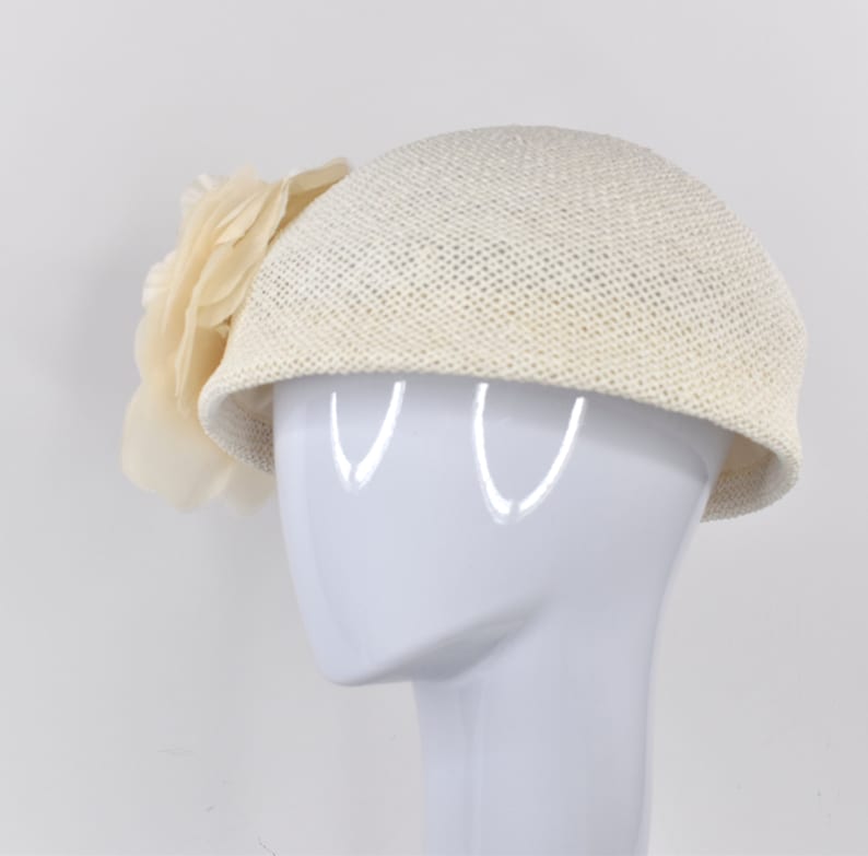 size largeSpring beret Ivory straw blocked beret with large silk flower