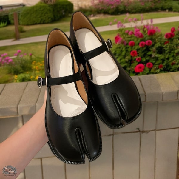 Bailarinas Tabi Vintage de Cuero | Zapatos Mary Jane con correa ajustable y punta dividida para mujer | Zapatos Tabi retro negros con punta dividida