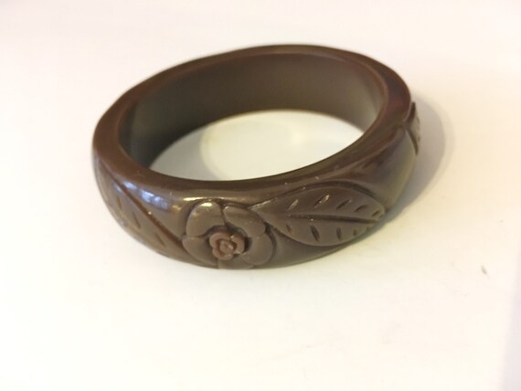 Carved bakelite Bangle // Green Bakelite // Thick