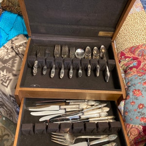 63 pc Vintage 1847 Rogers Bros Silverware Set: Art Deco First Love