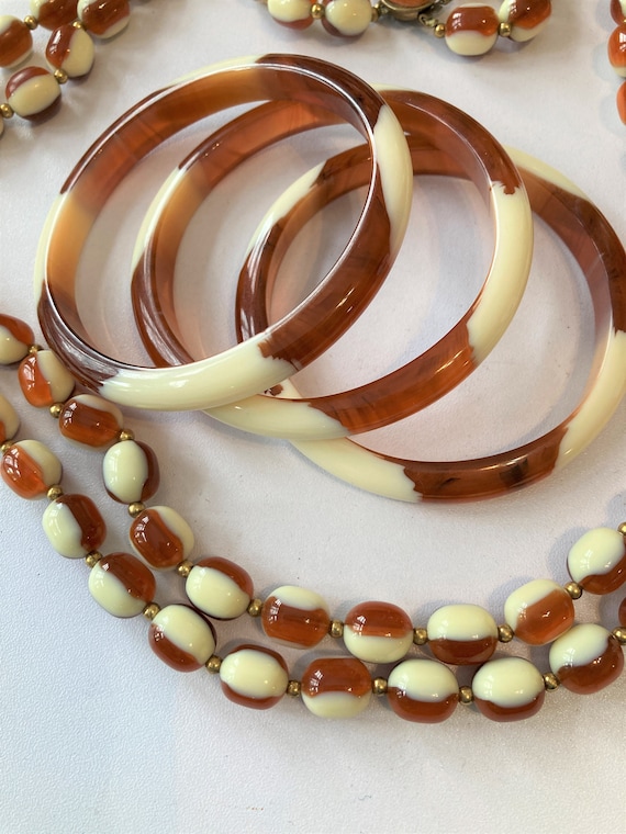 Laminated Lucite Necklace & Bangles/ demi parure /