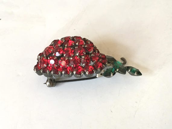 Schreiner Rhinestone Strawberry Brooch/Domed Frui… - image 2