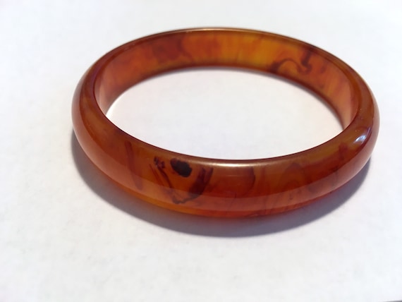 Rootbeer Swirl Bakelite Bangle Bracelet - image 2