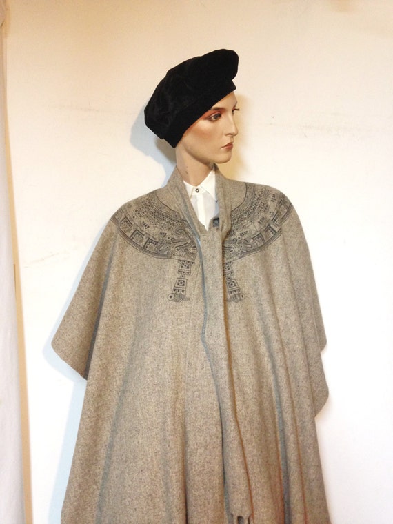 Wool Poncho// Cape// Atzec// Boho Poncho //Vintage