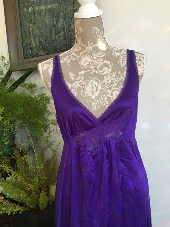 60s//Purple Nightgown//Size L// Long Nightgown//Va