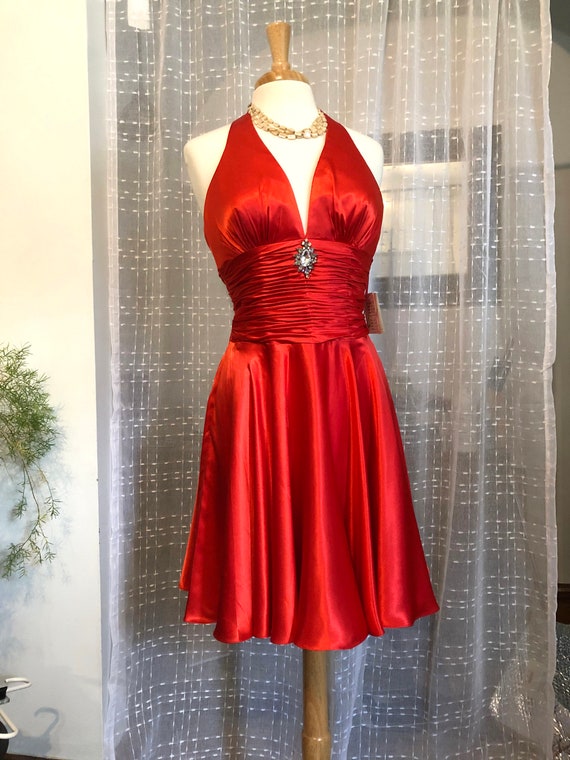 Red Halter Dress// Size 8//Mini Dress//Red Formal