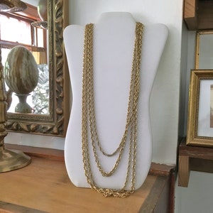 Krone Trifari Halskette // Gold Kettenhalskette // Gold Kettenkette // Krone Trifari Anhänger // Mid Century Halskette // mehrreihige Kette