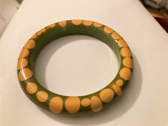 ベークライト バングル インジェクションドットベークライトバングル / ベル・コーガン - Etsy