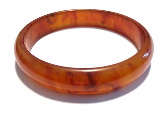 Rootbeer Swirl Bakelite Bangle Bracelet - image 3