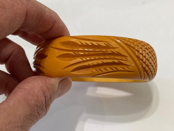 Carved Bakelite Butterscotch Bangle : Deep Carve … - image 2