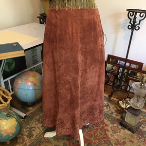 Suede Skirt//Size 10// Size 10P// Coldwater Creek //Brown suede skirt//Embroidered Skirt//Long suede skirt image 2