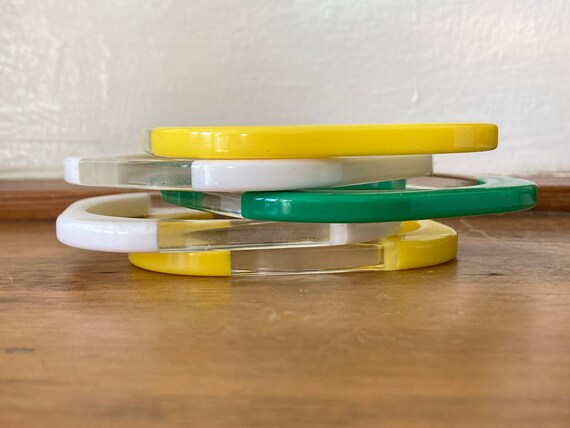 Vintage Mod Lucite Bangle Set: 1960s Clear & Colo… - image 2