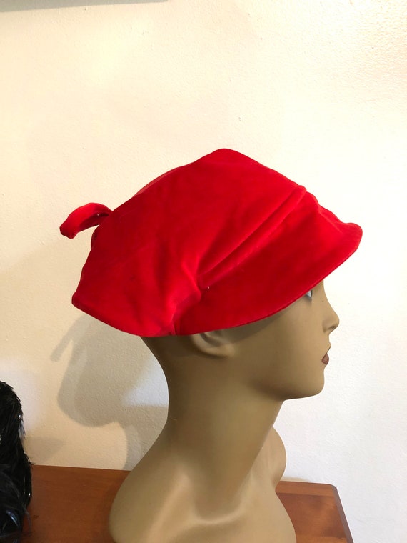 40s Hat//Red Hat//Red velvet Hat//Circle Hat//Velv